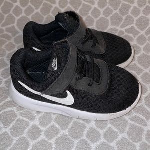 Nike toddler sneakers
